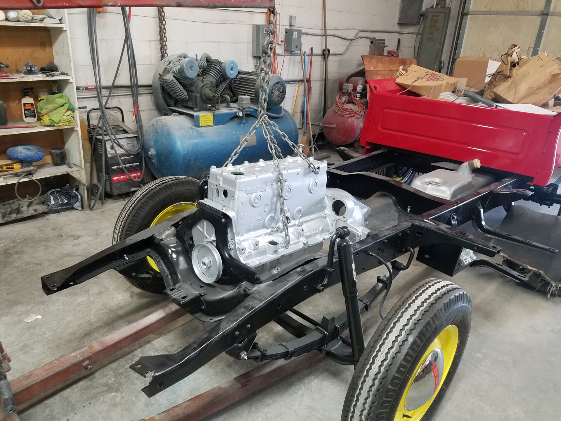 Assembling the 1952 Dodge B3B parts