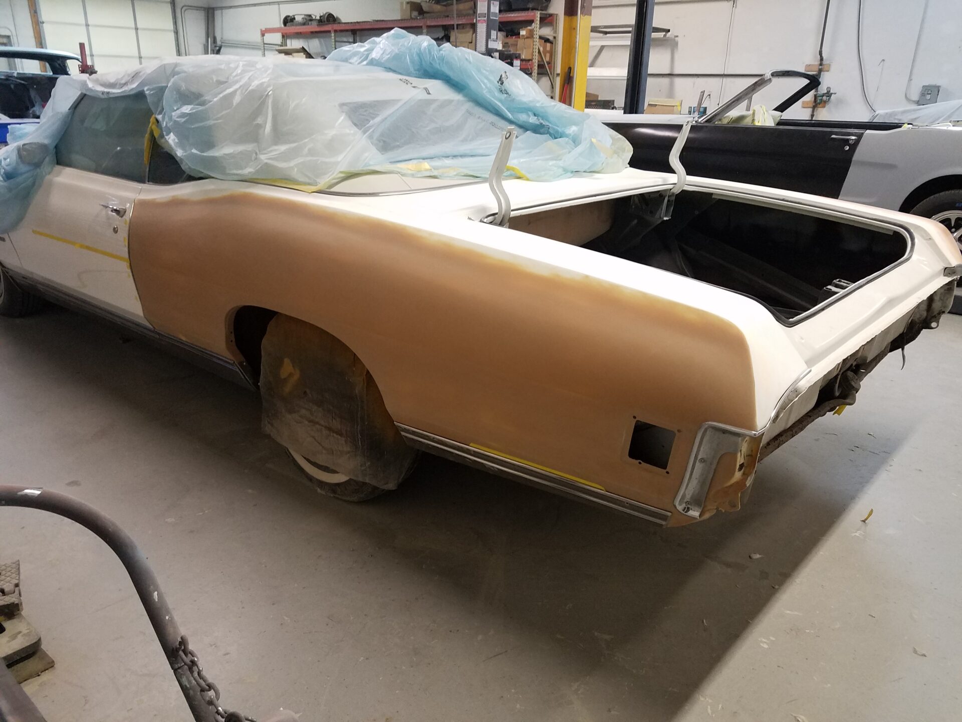 Brown colored paint on the 1970 Pontiac Bonneville